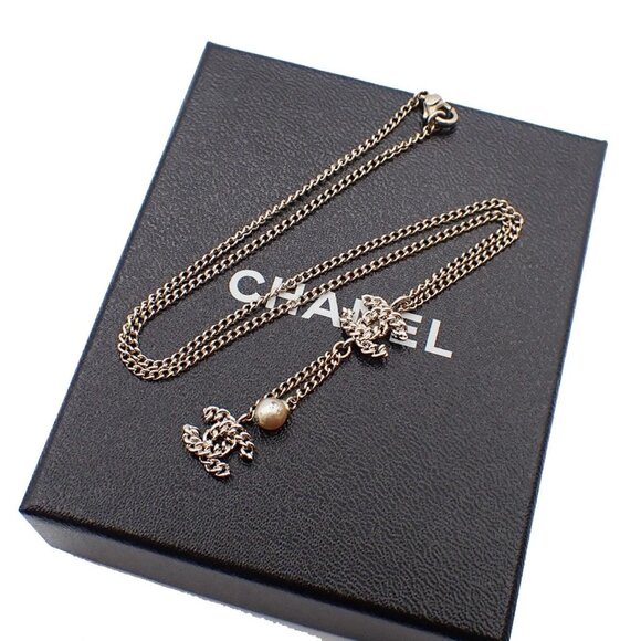 CHANEL CC Logo Chain Pendant Necklace 06A Imitation pearl Gold France 34RL250 - Picture 1 of 12